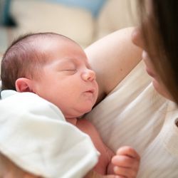 MASSAGE BÉBÉ ET GUIDANCE PARENTALE