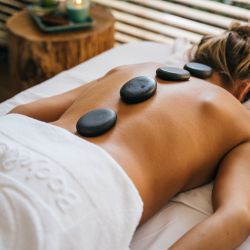 MASSAGE RELAXANT AUX PIERRES