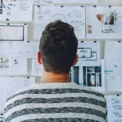 LES BASES DE LA CRÉATION D'ENTREPRISE
